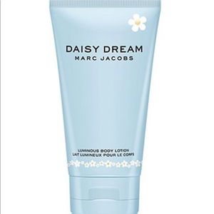 Daisy Dream Body Lotion (unopened packaging)